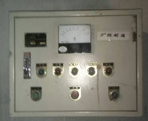 改造前原來3臺現場的操作箱 高壓軟起在水泵上的應用-窯街煤電集團1850水泵房(圖4)