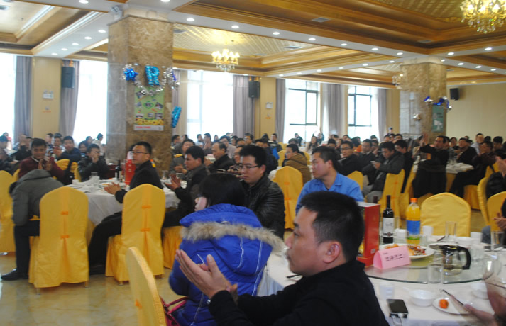 2016年西馳集團(tuán)主題年會盛裝上演(圖6) 2016年西馳集團(tuán)主題年會盛裝上演(圖6)