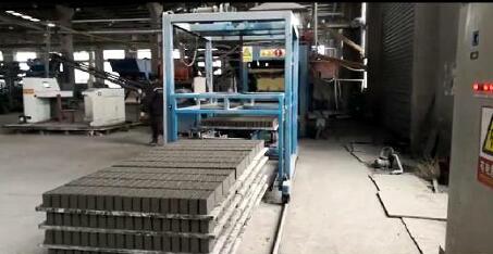 XFC550在制磚機(jī)械上應(yīng)用(圖4) XFC550在制磚機(jī)械上應(yīng)用(圖4)