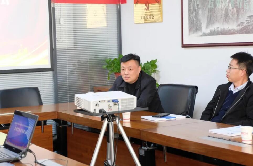 西馳電氣攜手老電工，戰(zhàn)略合作，共謀發(fā)展！(圖5)