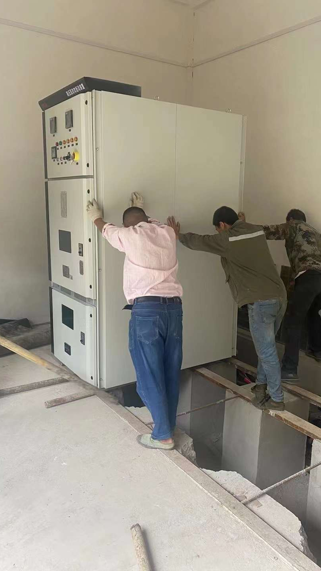 CMV高壓軟起動器配套礦山機械服務砂石骨料行業(圖1)